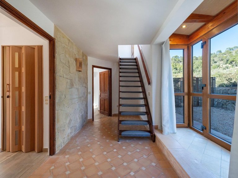 Town House for Sale in Llucmajor, Balearic Islands 2