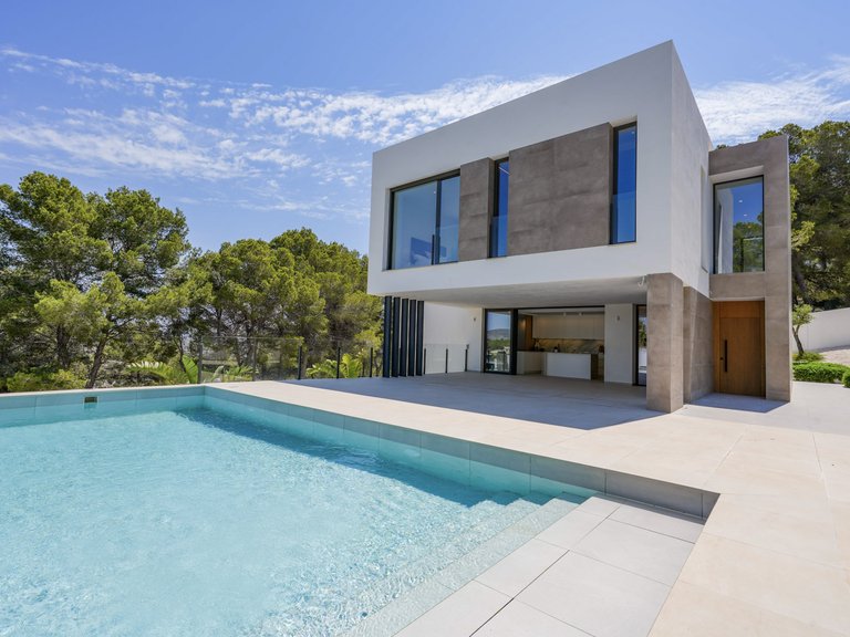 Villa for Sale in Moraira, Alicante 1