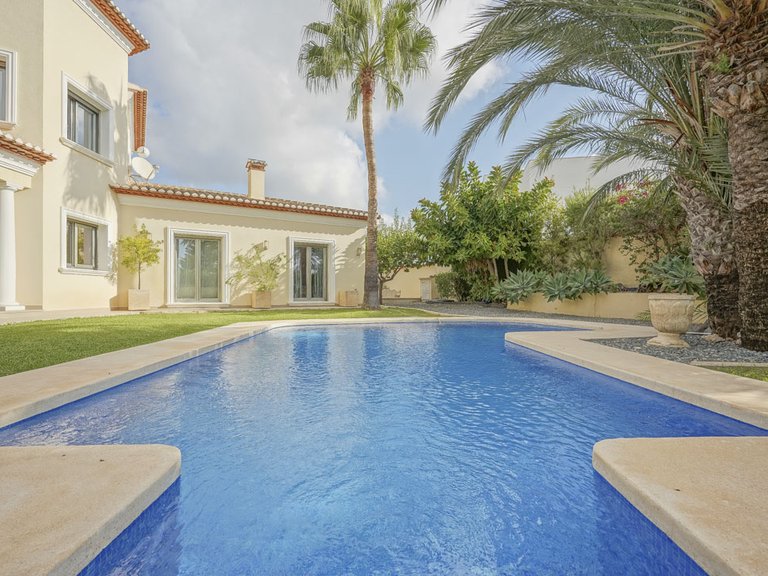 Villa for Sale in Benissa, Alicante 38
