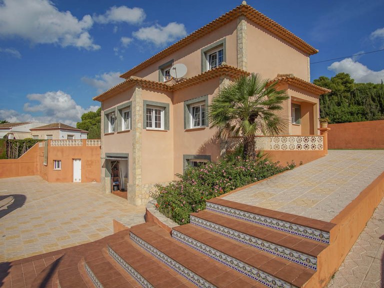 Villa for Sale in Calpe, Alicante 1