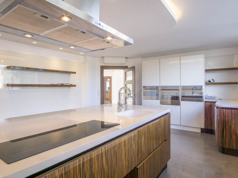 Villa for Sale in Alfas Del Pi, Alicante 35