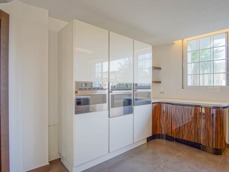 Villa for Sale in Alfas Del Pi, Alicante 36