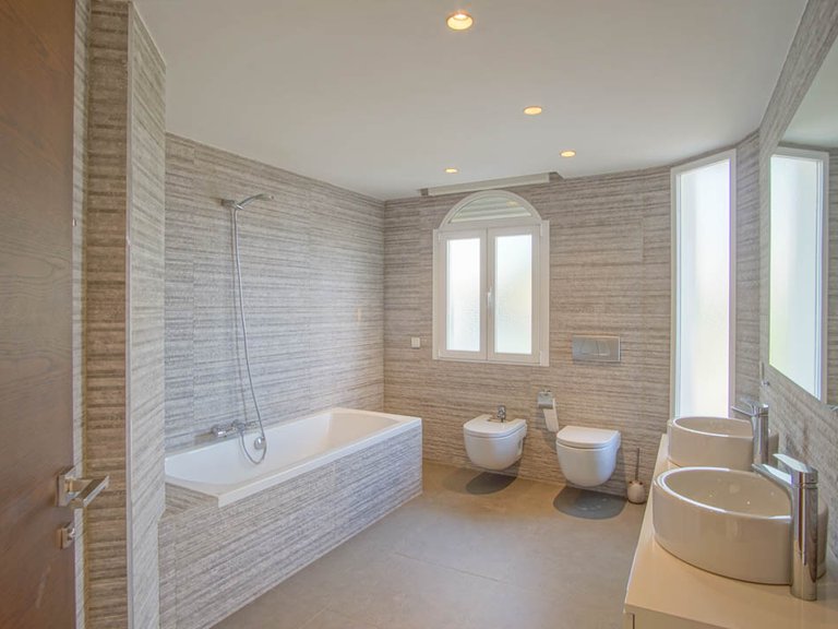 Villa for Sale in Alfas Del Pi, Alicante 22