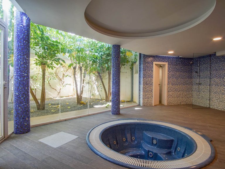 Villa for Sale in Alfas Del Pi, Alicante 8