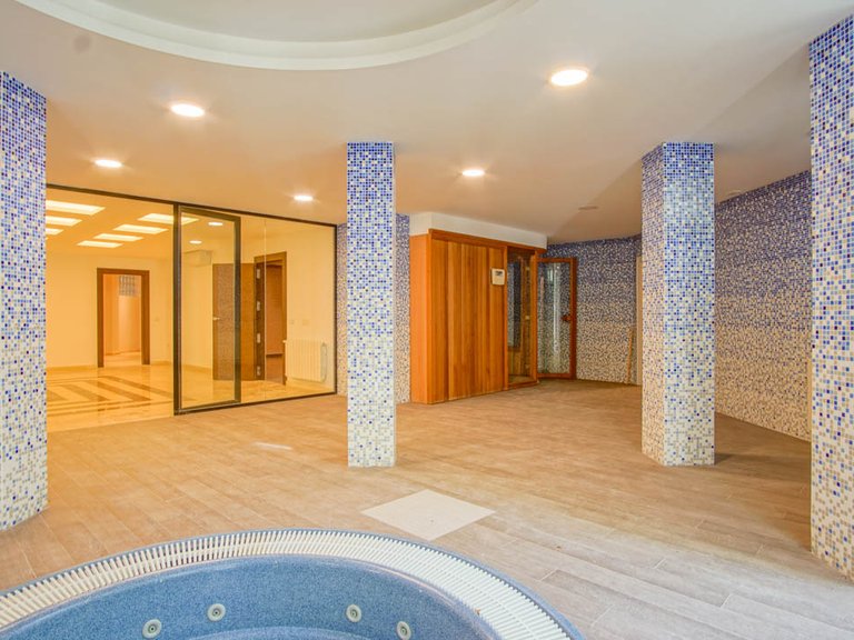 Villa for Sale in Alfas Del Pi, Alicante 7