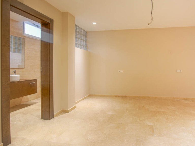 Villa for Sale in Alfas Del Pi, Alicante 14