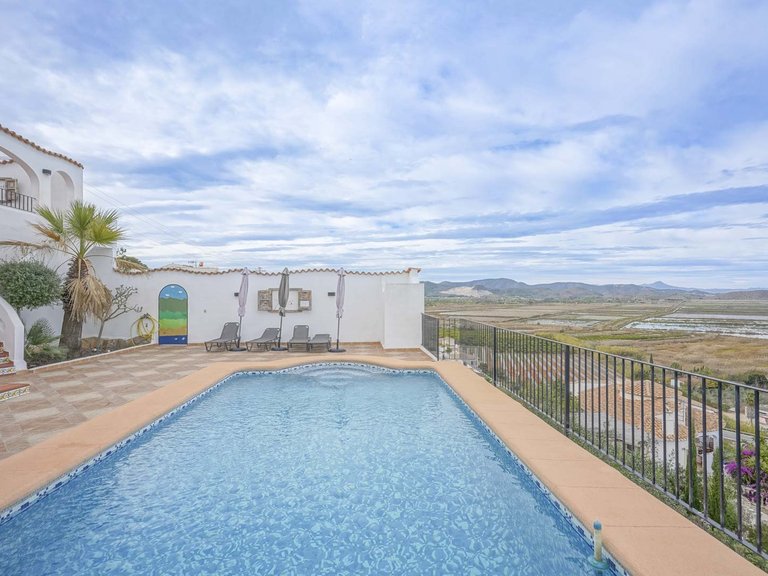 Villa for Sale in Pego, Alicante 4