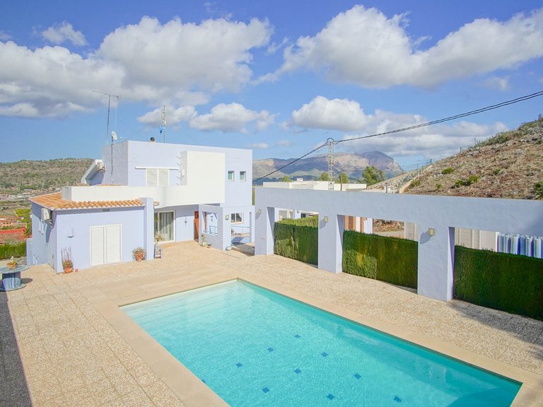 Villa for Sale in Pedreguer, Alicante 1