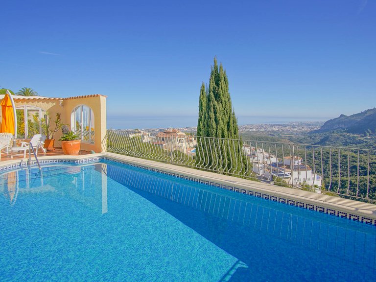 Villa for Sale in Pego, Alicante 2