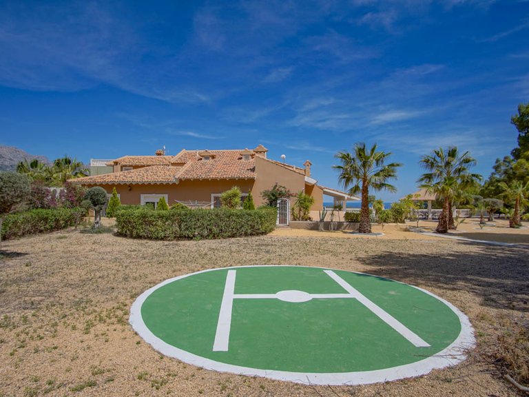 Villa for Sale in La Nucia, Alicante 7