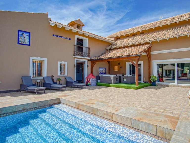 Villa for Sale in La Nucia, Alicante 16
