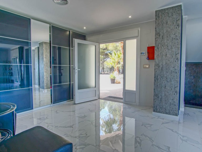 Villa for Sale in La Nucia, Alicante 25