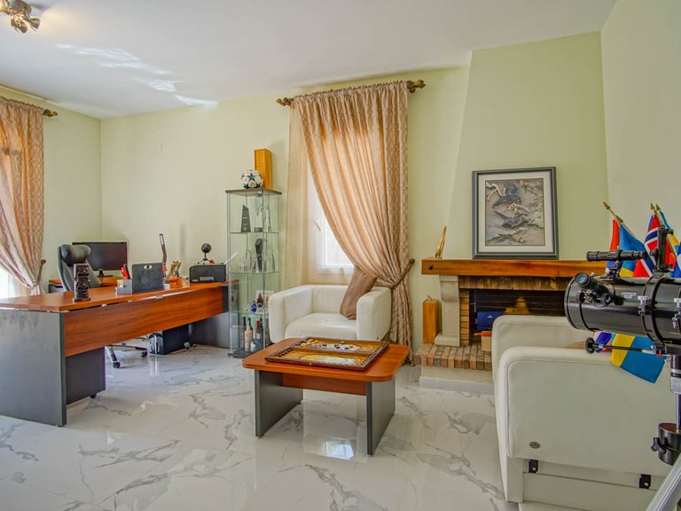 Villa for Sale in La Nucia, Alicante 30