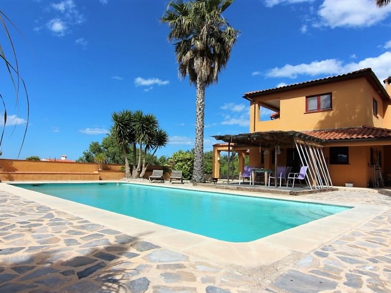 Villa for Sale in Pedreguer, Alicante 4