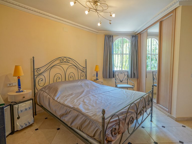 Villa for Sale in Pedreguer, Alicante 28