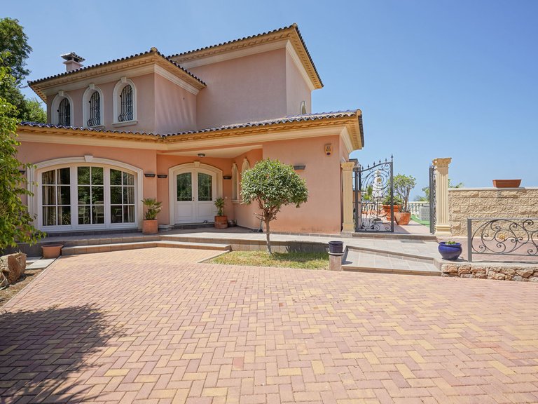 Villa for Sale in Pedreguer, Alicante 39