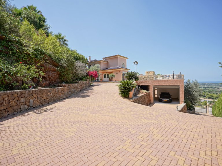 Villa for Sale in Pedreguer, Alicante 40