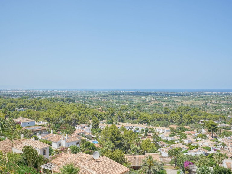 Villa for Sale in Pedreguer, Alicante 42