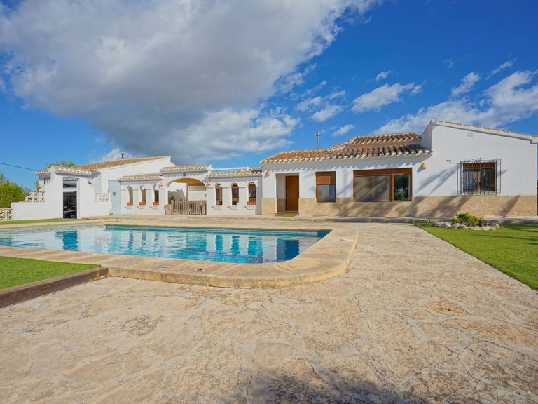 Villa for Sale in Javea, Alicante 1