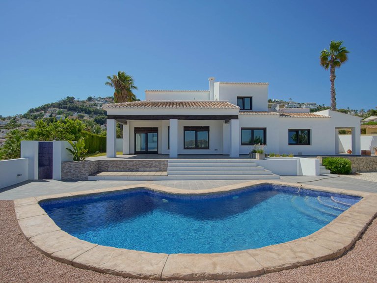 Villa for Sale in Moraira, Alicante 1