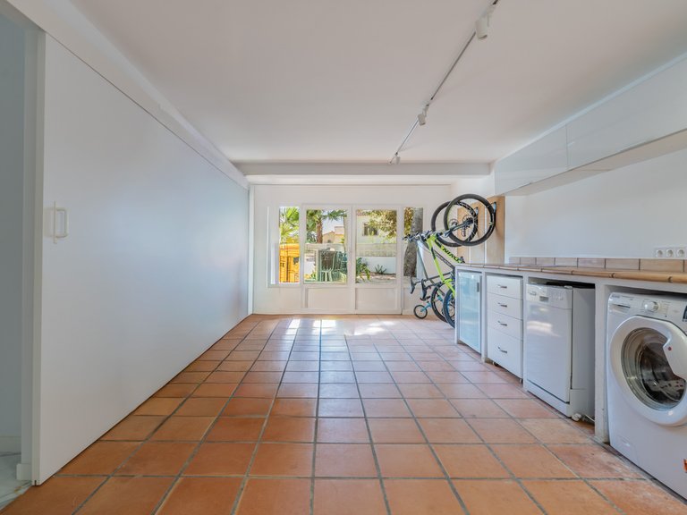 Villa for Sale in Calpe, Alicante 35
