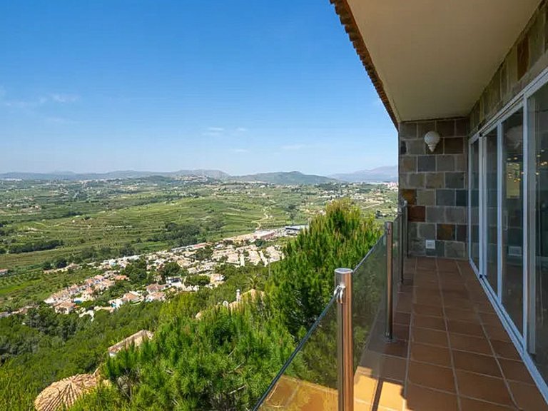 Villa for Sale in Moraira, Alicante 31