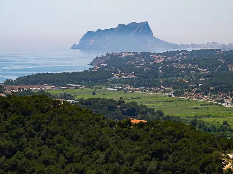 Villa for Sale in Moraira, Alicante 32