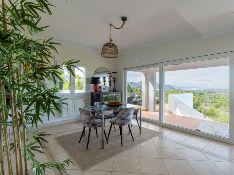 Villa for Sale in Pedreguer, Alicante 18