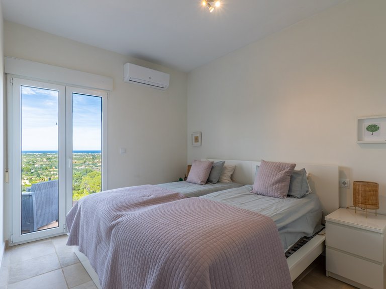 Villa for Sale in Pedreguer, Alicante 28