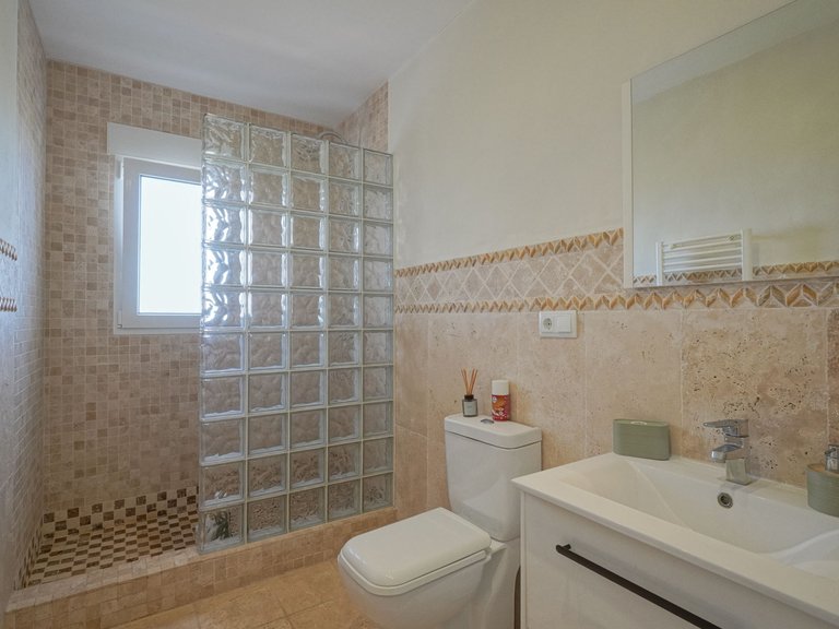 Villa for Sale in Pedreguer, Alicante 38