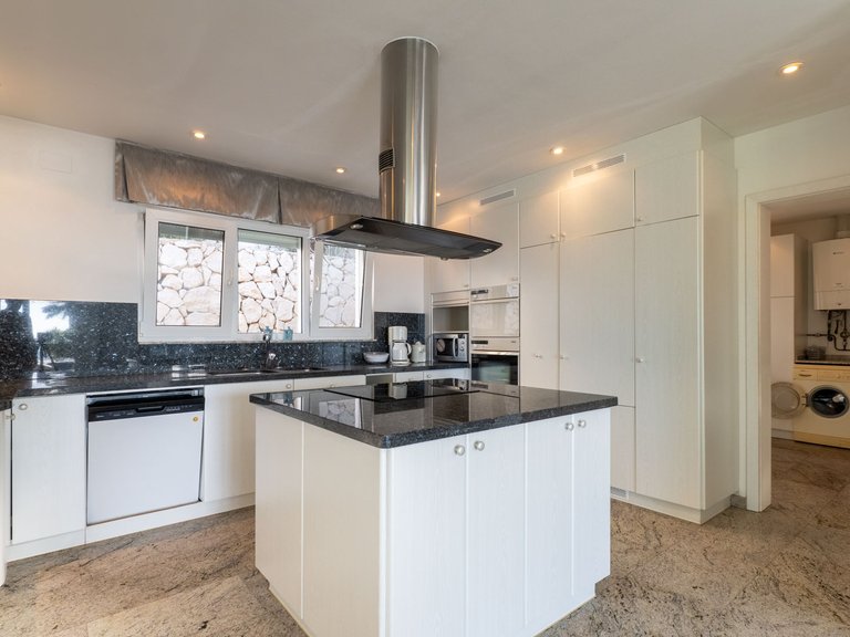 Villa for Sale in Moraira, Alicante 6
