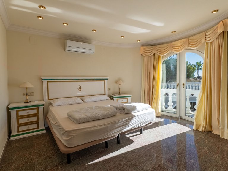 Villa for Sale in Benissa, Alicante 41