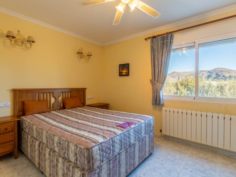 Villa for Sale in Jalón, Alicante 19