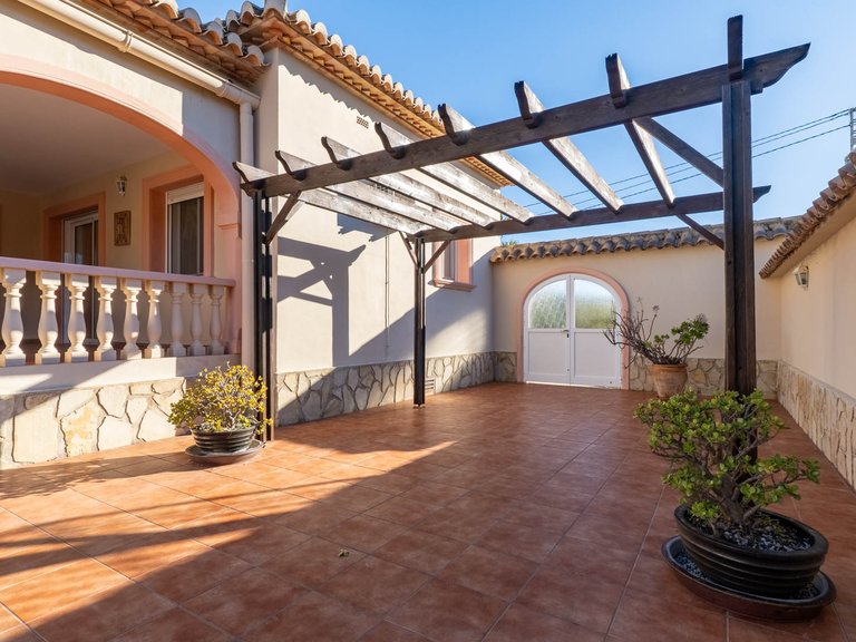 Villa for Sale in Jalón, Alicante 31