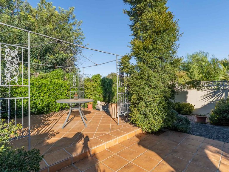 Villa for Sale in Jalón, Alicante 35