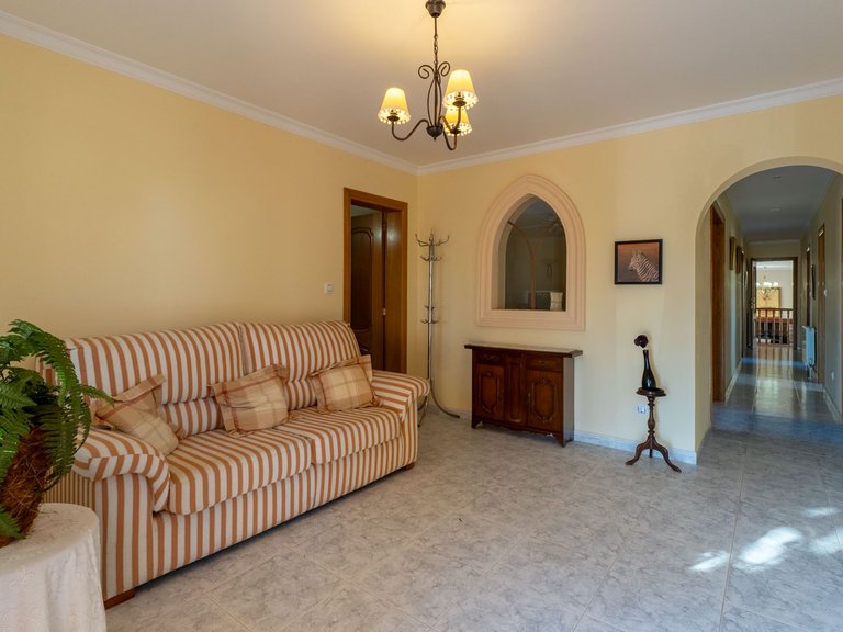 Villa for Sale in Jalón, Alicante 7