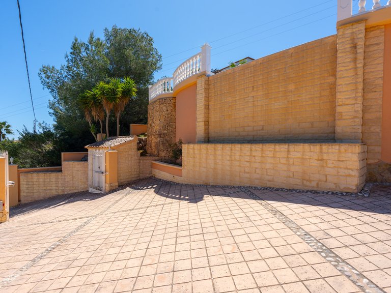 Villa for Sale in Javea, Alicante 30