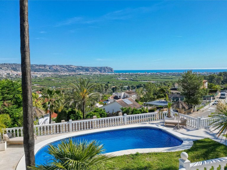 Villa for Sale in Javea, Alicante 4