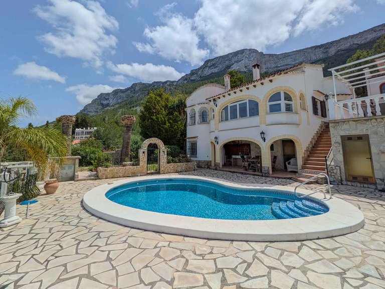 Villa for Sale in Denia, Alicante 3