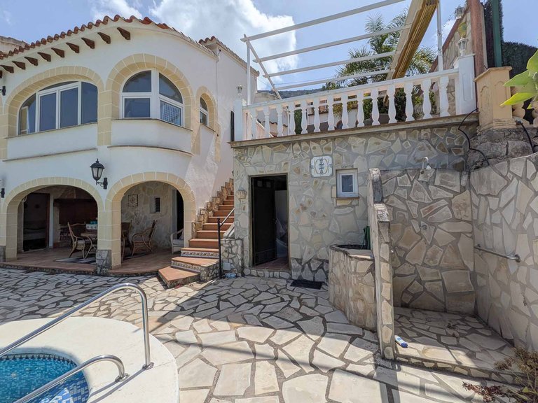 Villa for Sale in Denia, Alicante 32