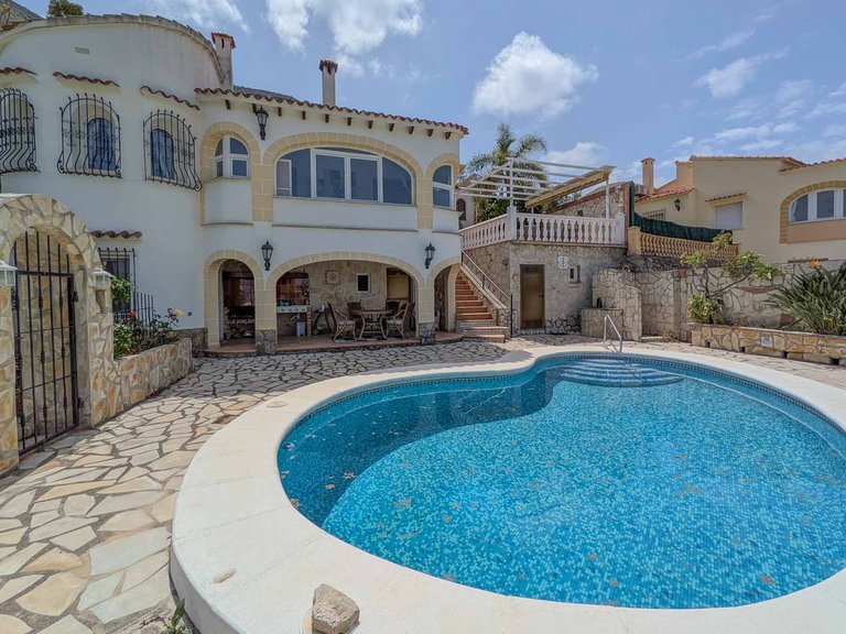 Villa for Sale in Denia, Alicante 2