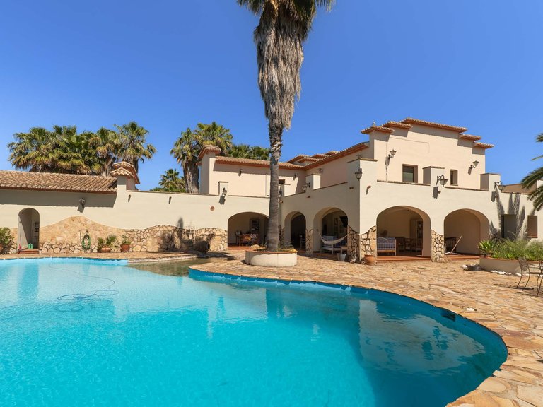 Villa for Sale in Ondara, Alicante 3