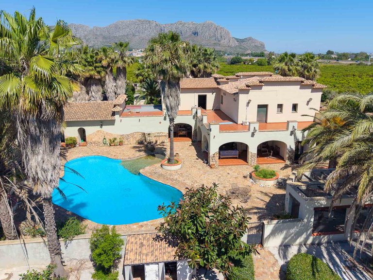 Villa for Sale in Ondara, Alicante 1
