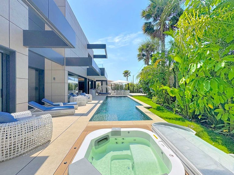 Villa for Sale in Calpe, Alicante 3