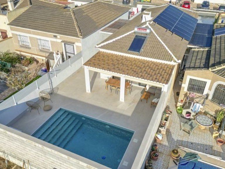 Villa for Sale in Costa Blanca Torrevieja, Alicante 25