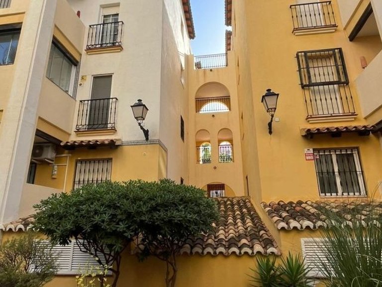 Apartment for Sale in Costa Blanca Torrevieja, Alicante 25