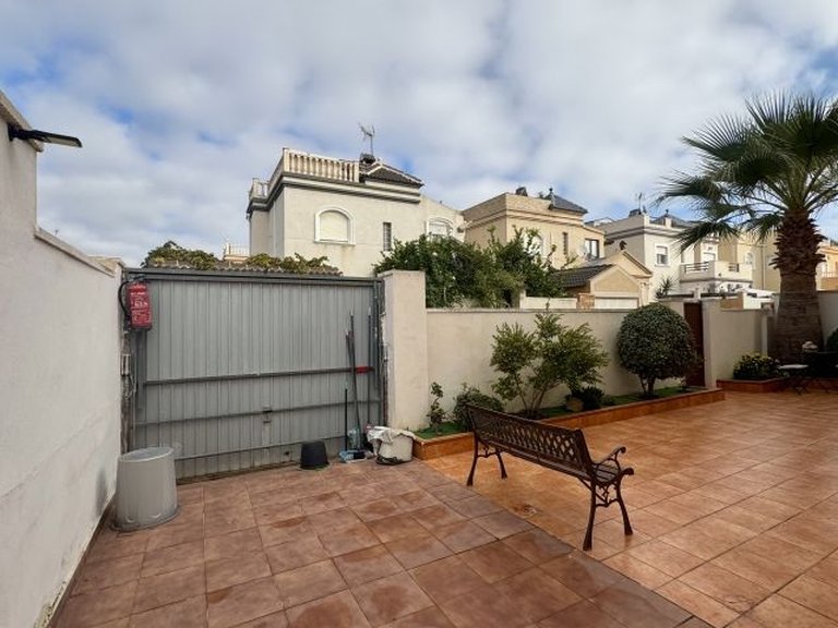 Villa for Sale in Costa Blanca Torrevieja, Alicante 11