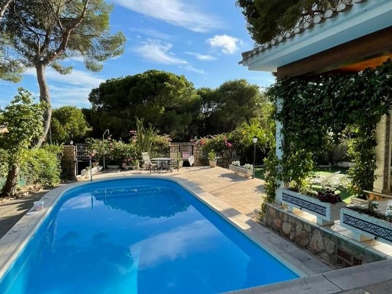 Villa for Sale in Costa Blanca Campoamor, Alicante 2