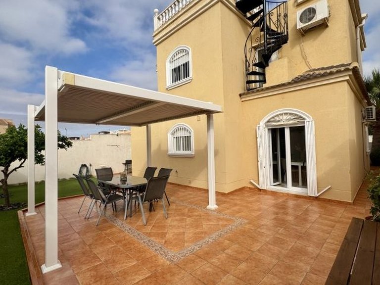 Villa for Sale in Costa Blanca Torrevieja, Alicante 3