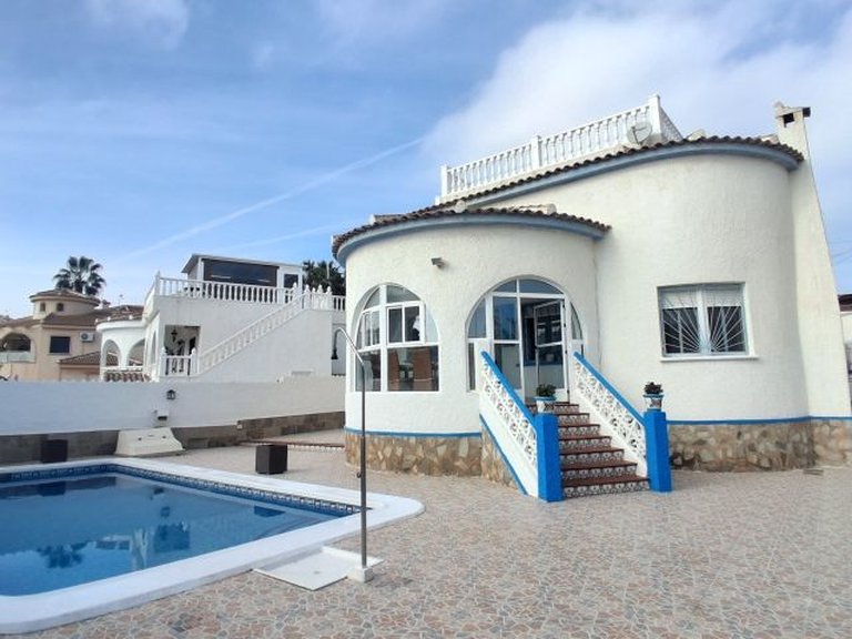 Villa for Sale in Inland Rojales, Alicante 6